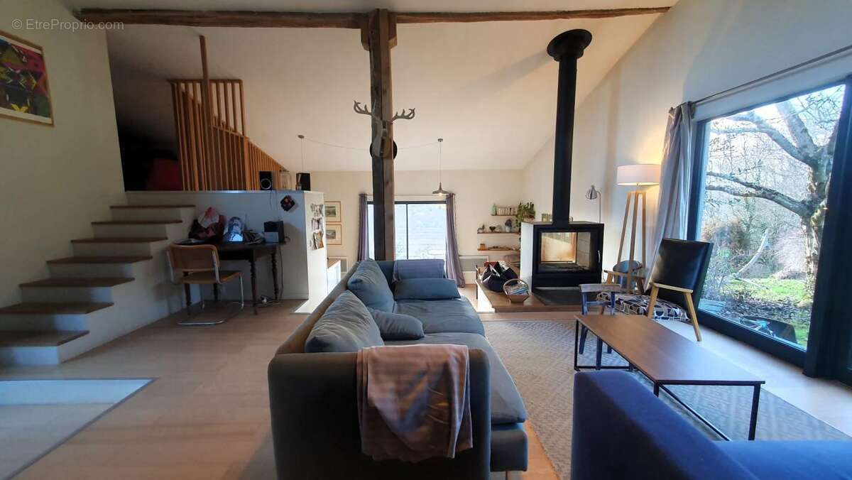 Maison à LA SALVETAT-PEYRALES