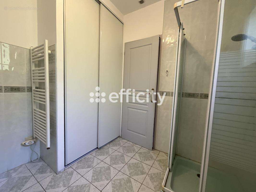 Maison 111 m² à Veyras  - photo 13