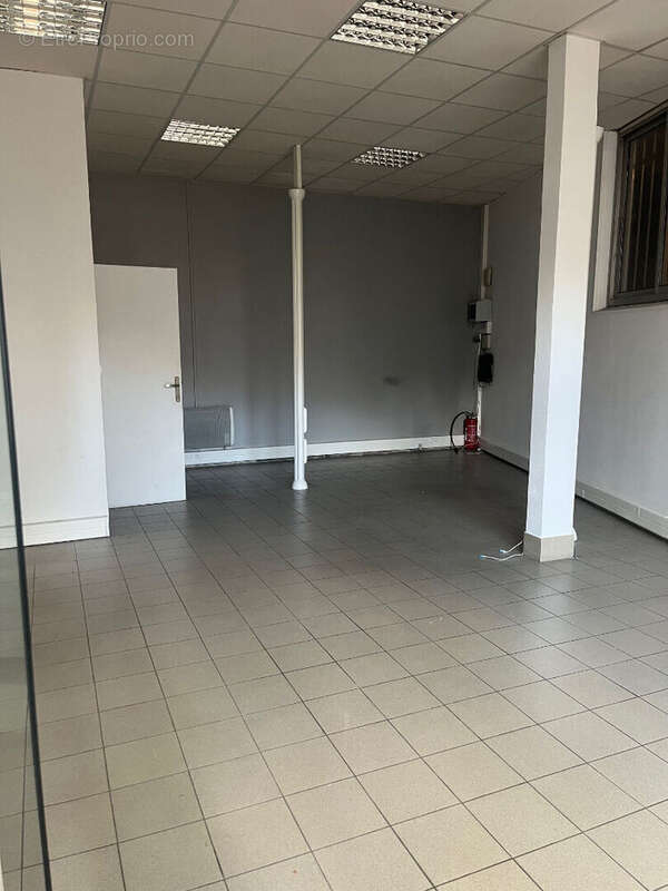 Commerce à PARIS-19E