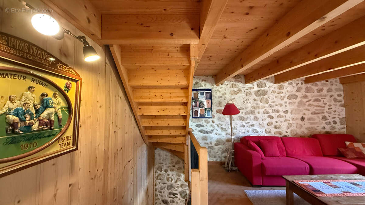 Maison à SAINT-AUPRE