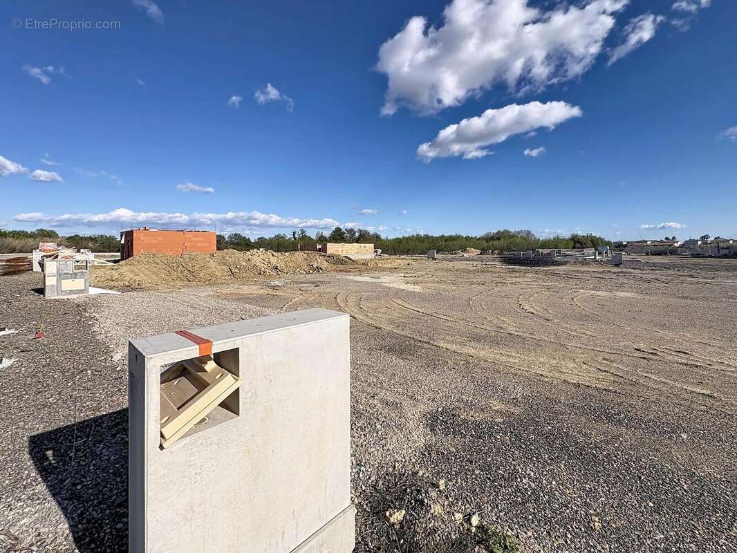 Photo 2 - Terrain à MAUGUIO