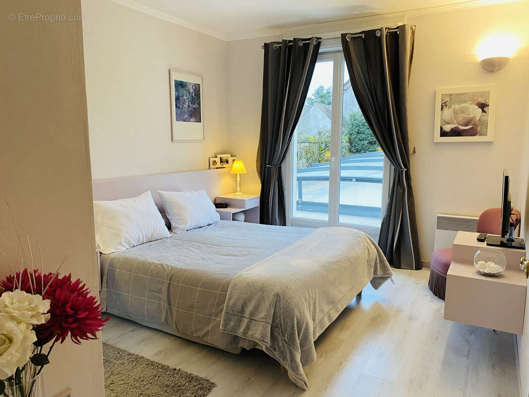 Maison à MONTFORT-L'AMAURY