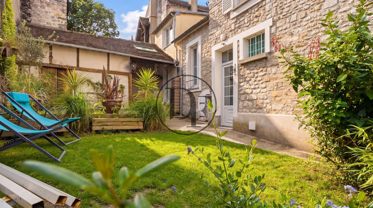 Maison à MONTIGNY-SUR-LOING