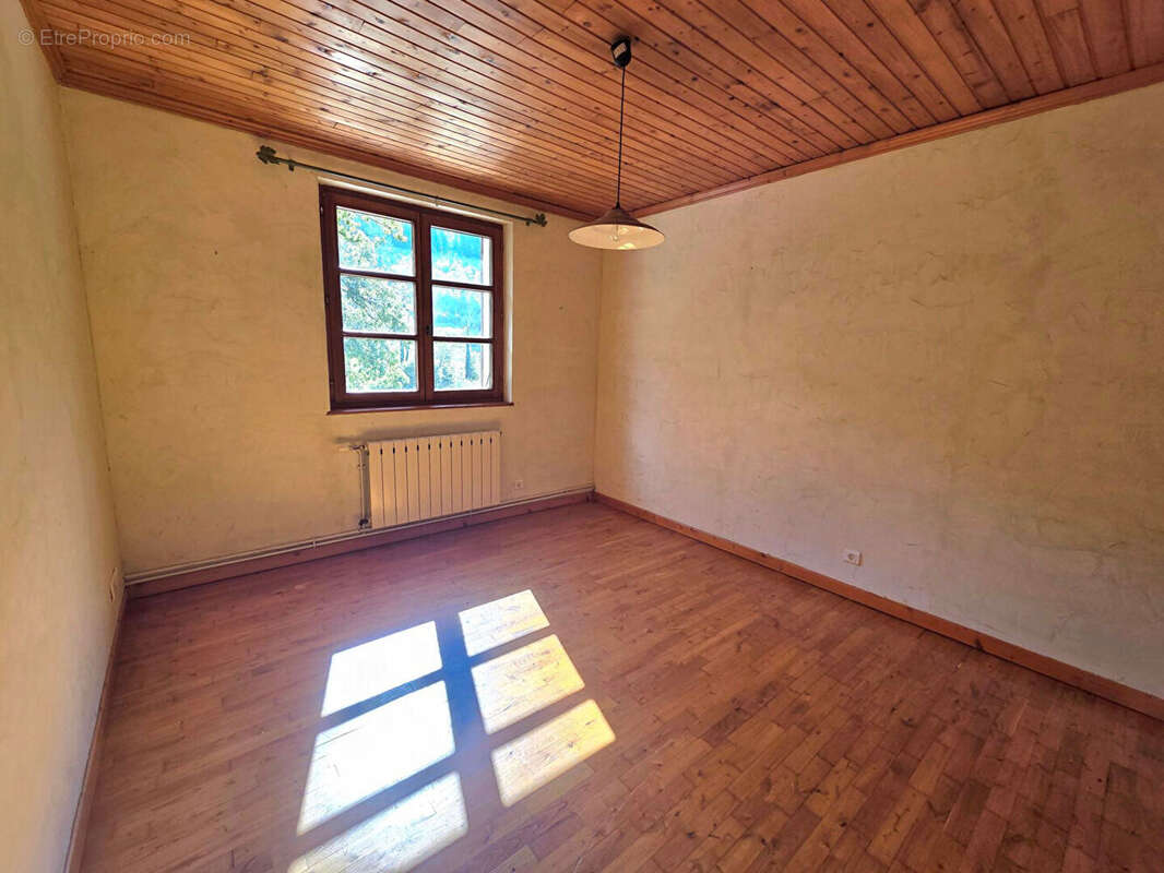 Maison 9 pieces 206m² sur 13.91 ares 299000 euros - photo 9
