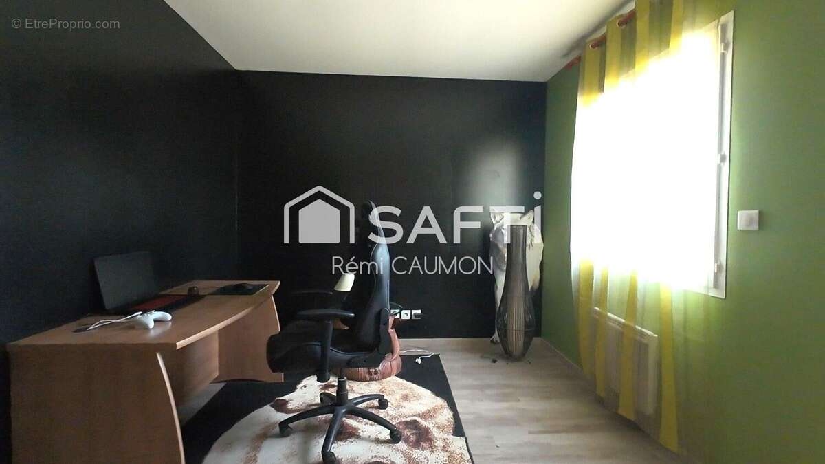 Photo 5