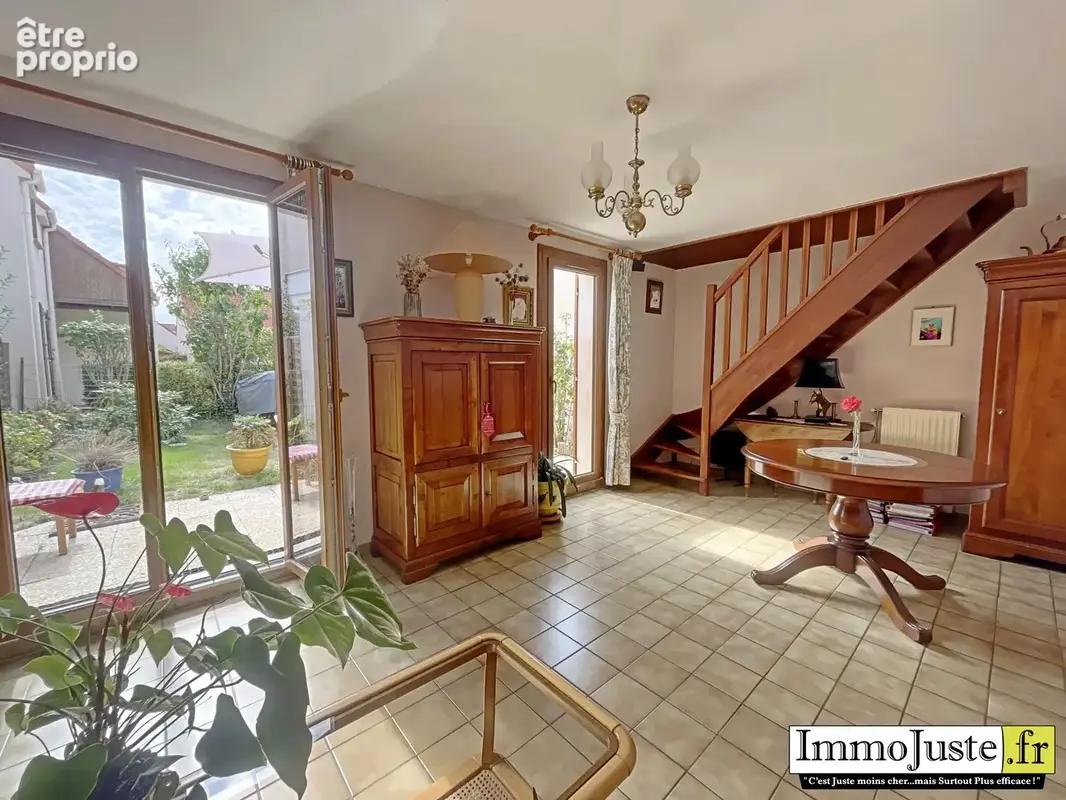 Maison 4 pièces 81 m² à vendre à Guyancourt (78280) - photo 2
