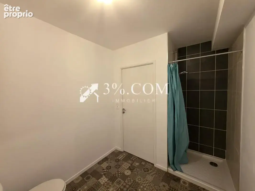 Lille CHR T2 42,5m2 balcon et parking - photo 7