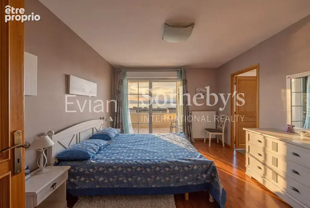 Evian centre ville appartement t4 vue lac - photo 16