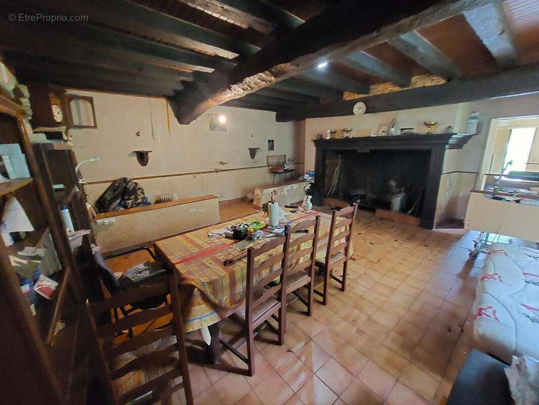 Salon - Maison à AURIGNAC