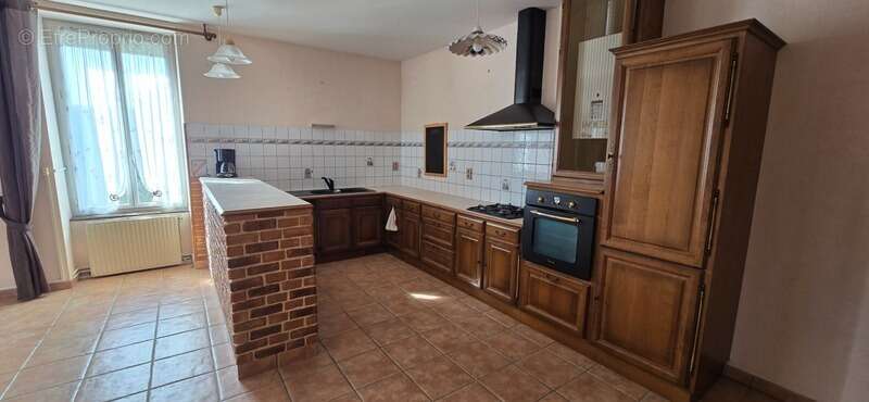 Maison à LE PALAIS-SUR-VIENNE