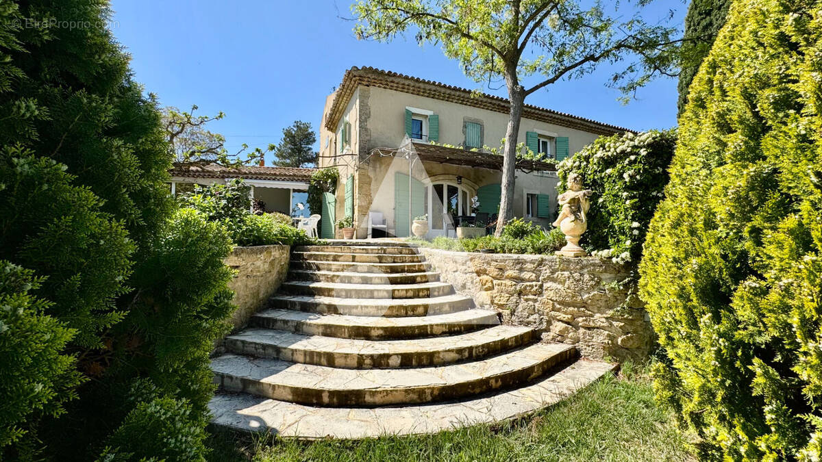 Maison à PERTUIS