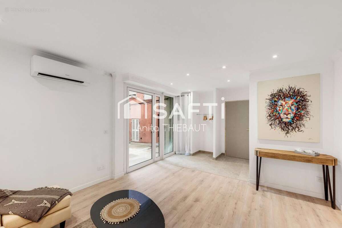 Photo 2 - Appartement à FREJUS