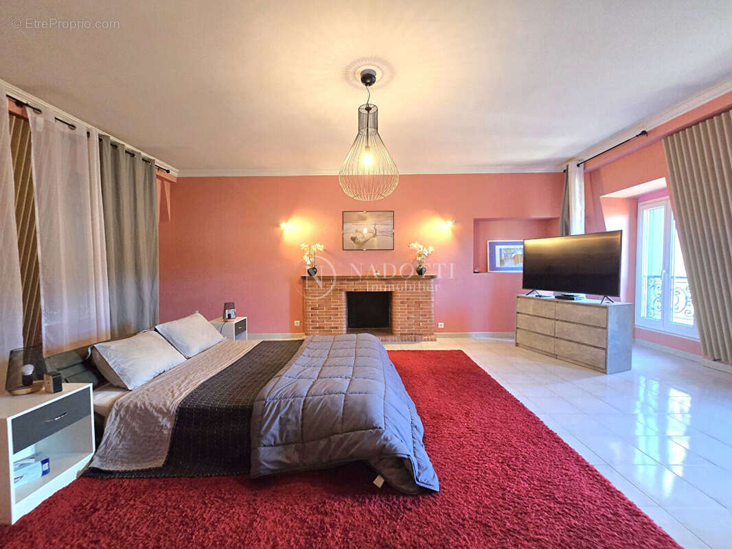 Immeuble haussmannien de 400m² APT - photo 7