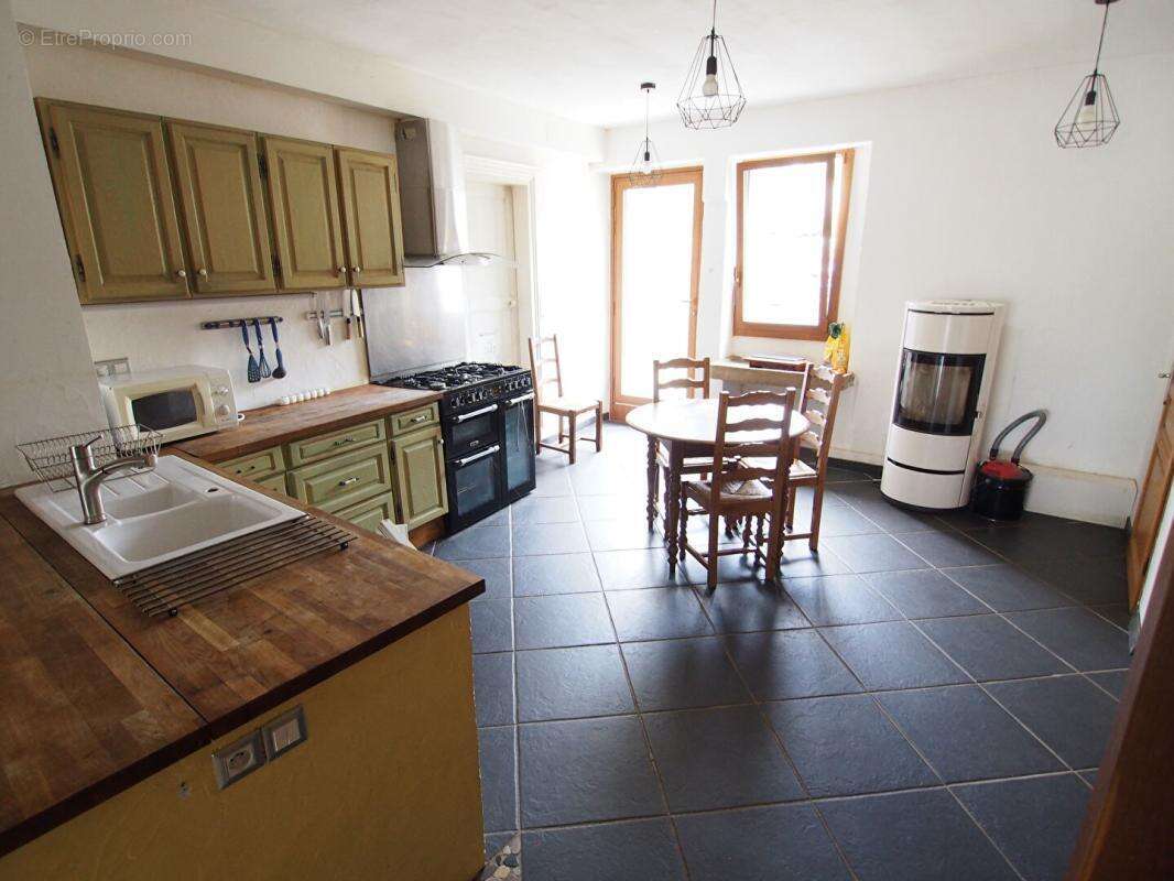 Maison familiale de 190m2 - photo 4