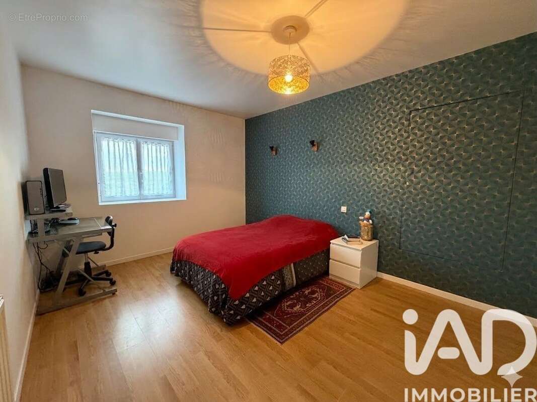 Maison 212 m² à Moreac  - photo 8