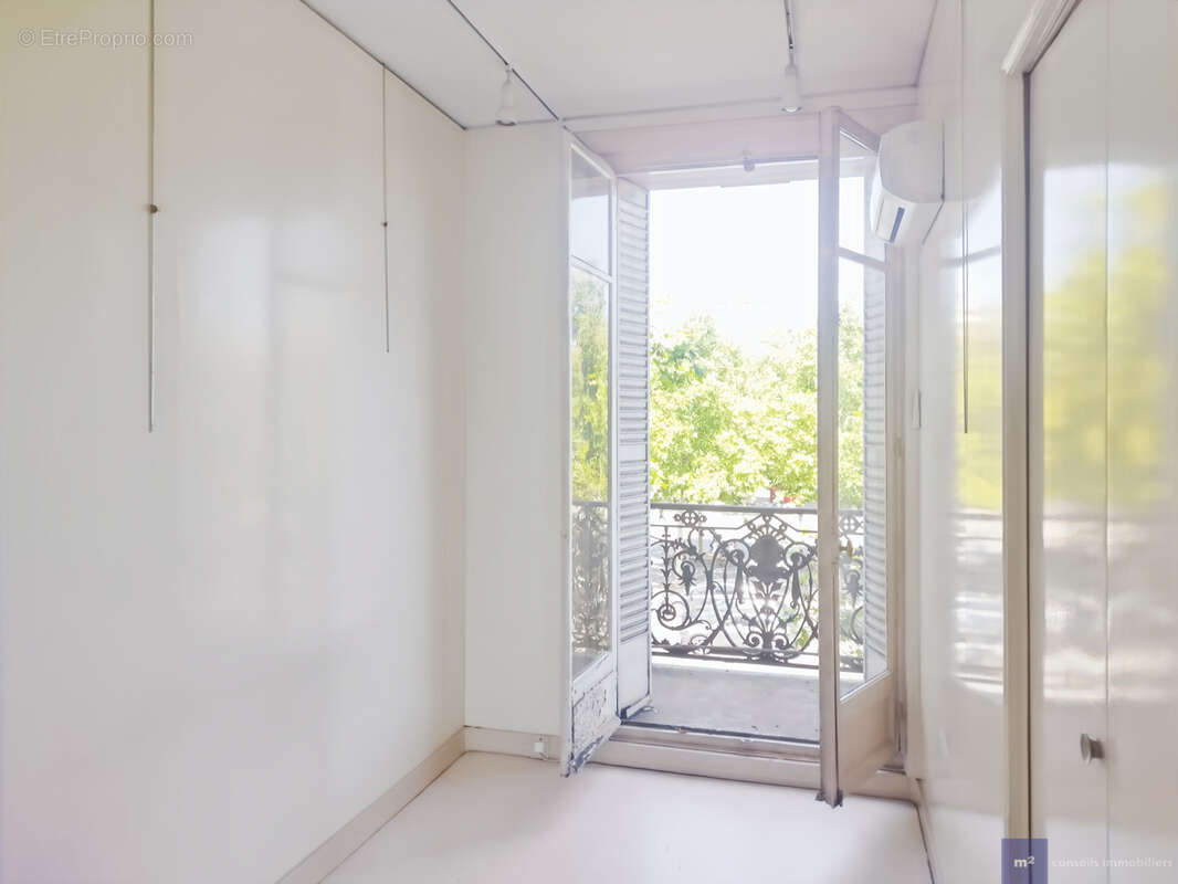 Appartement 176 m² à Paris-3e  - photo 8