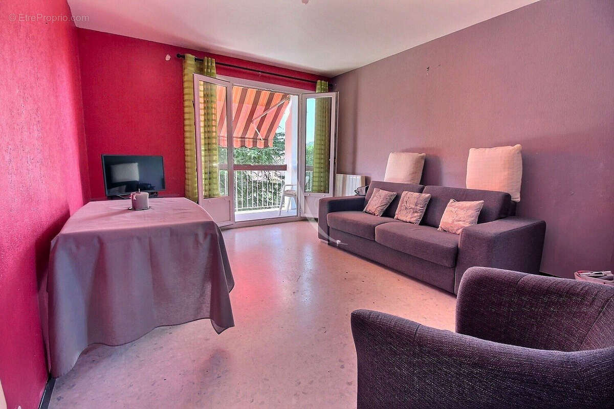 Appartement à CARQUEIRANNE