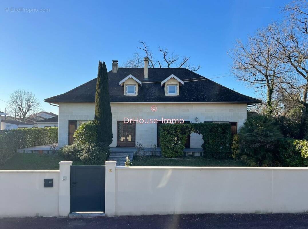 Maison à VILLENAVE-D'ORNON