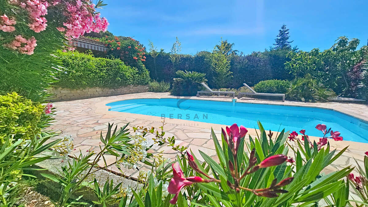 Maison à FREJUS