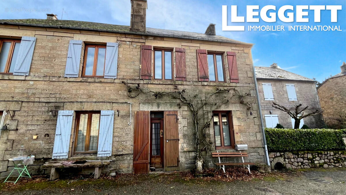 Maison à PEROLS-SUR-VEZERE