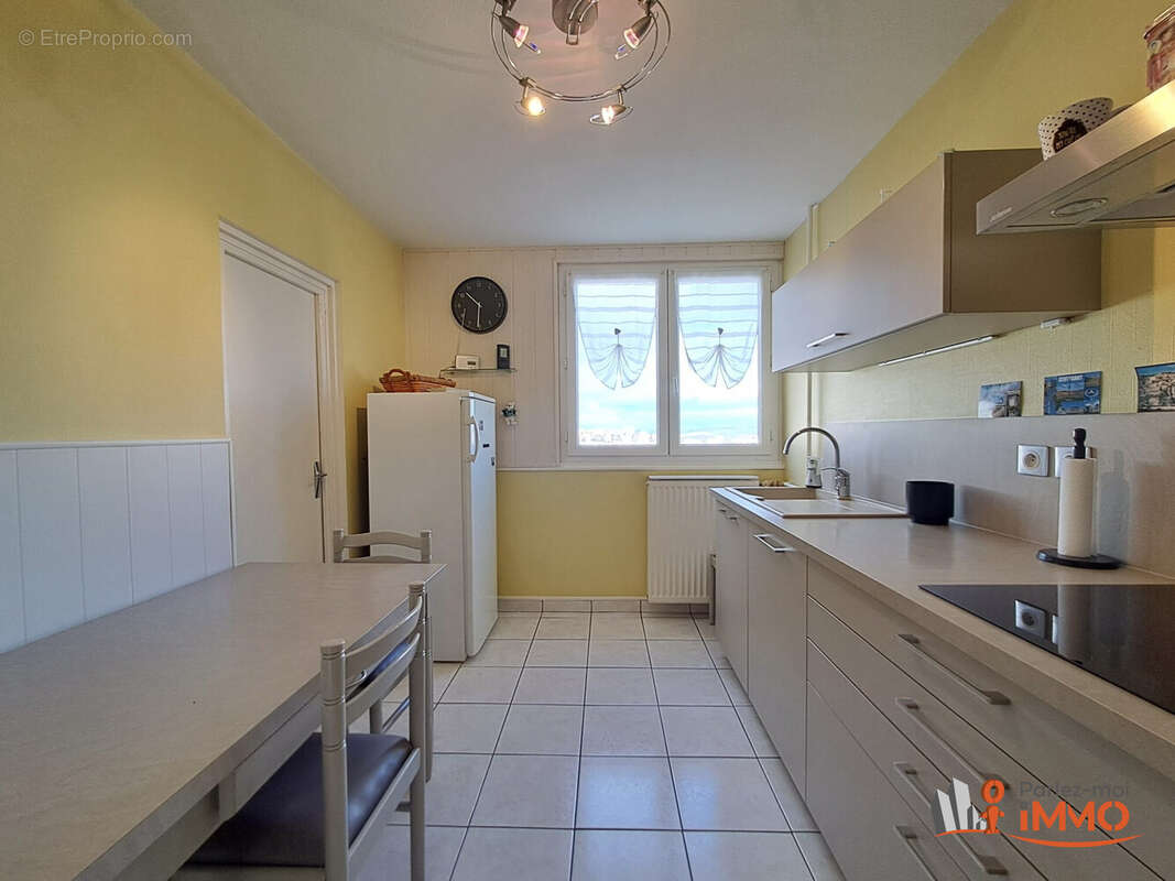 Appartement à SAINT-ETIENNE