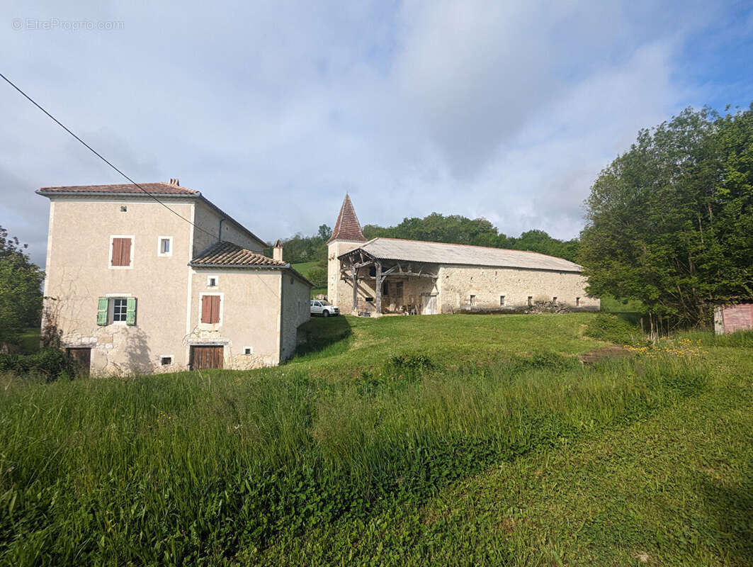 Maison à BRASSAC