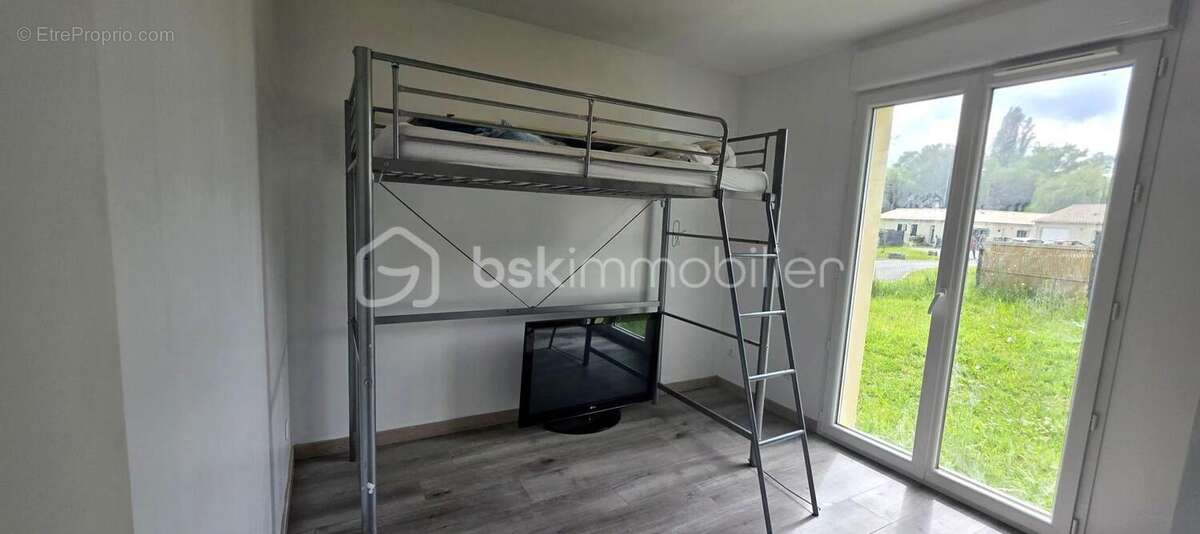 Maison à AUBIE-ET-ESPESSAS