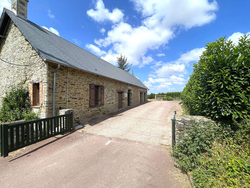 Belle demeure de caractère de 163 m² avec dépendances et gite indépendant sur un terrain de 5787m² - photo 16