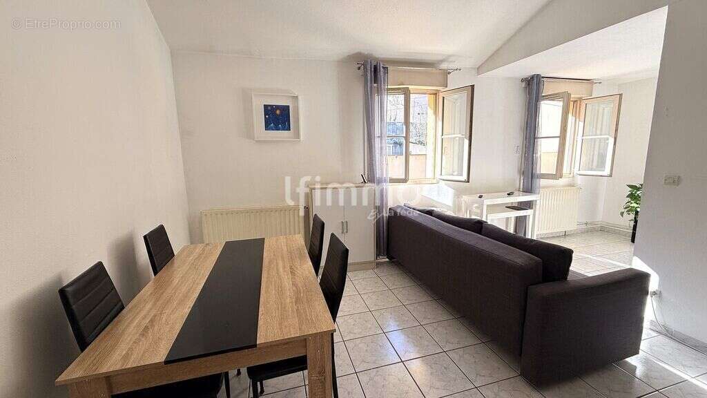 Appartement à SAINT-SYMPHORIEN-D'OZON