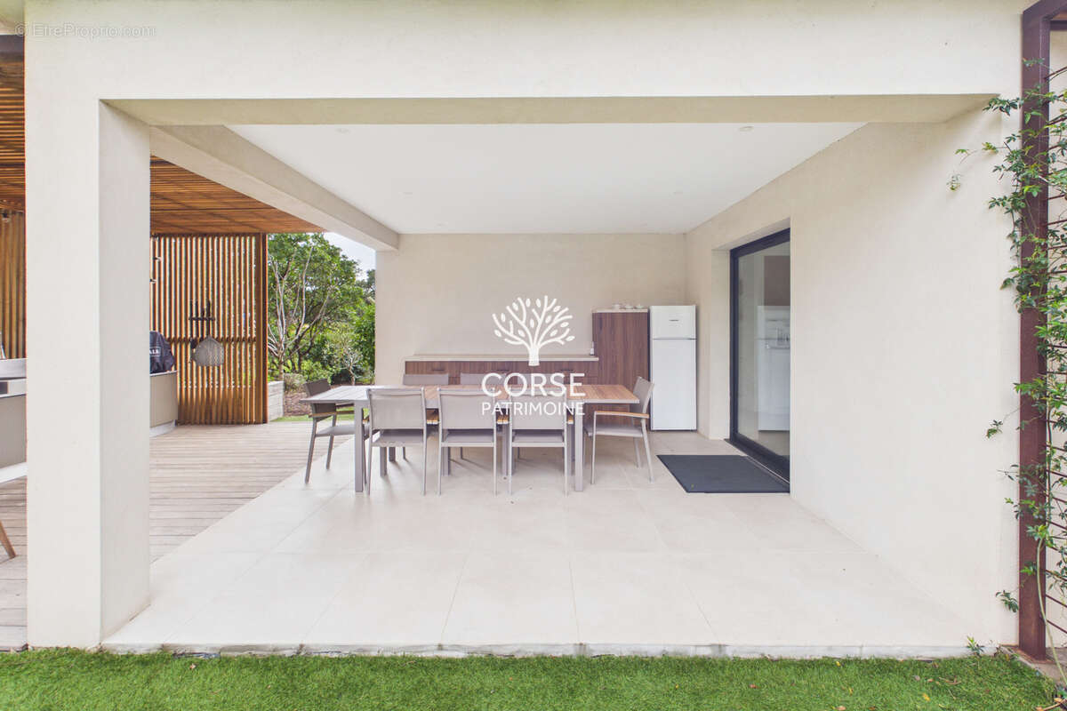 Maison à PORTO-VECCHIO