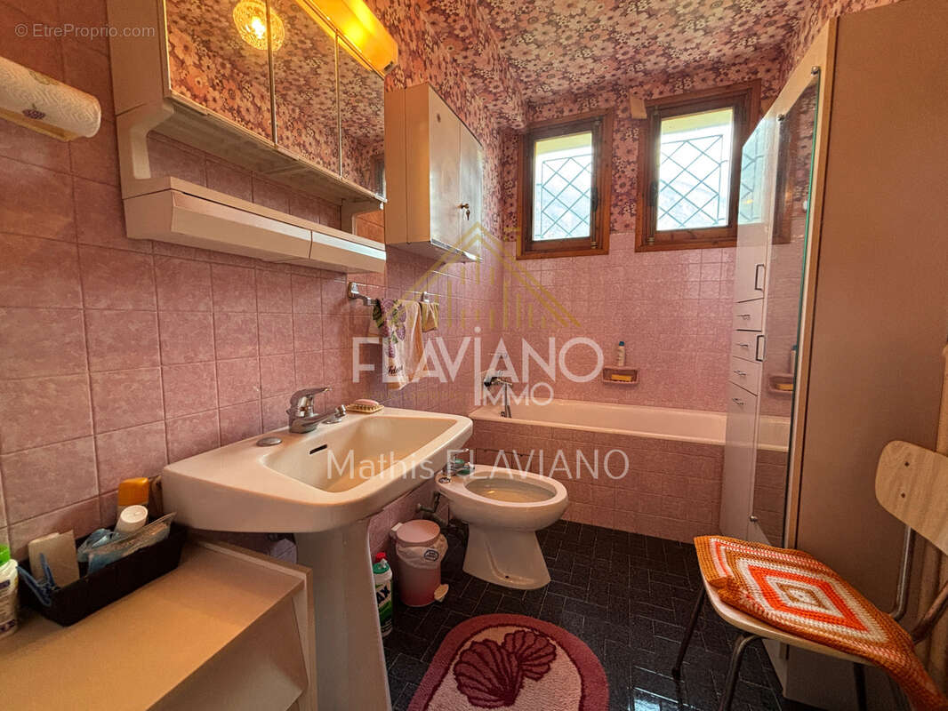 Maison avec terrain et garage - photo 17
