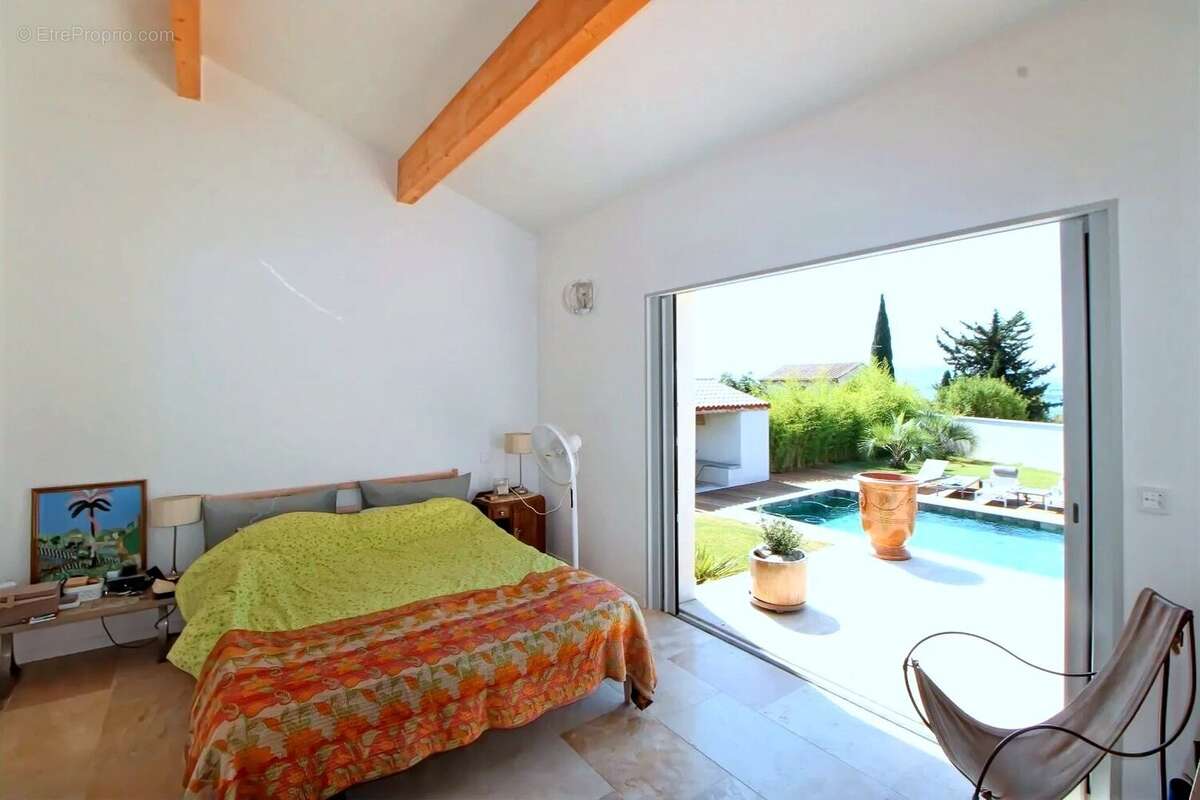 Villa moderne avec vue sur le bassin de thau - photo 8