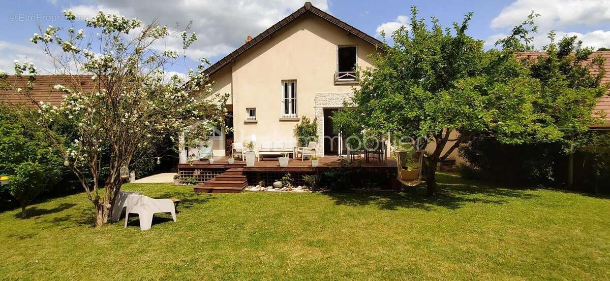 Maison à MAULE
