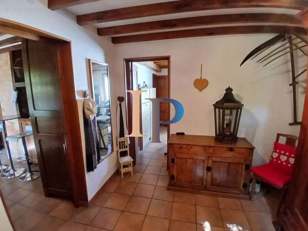 Maison à LA CLAYETTE