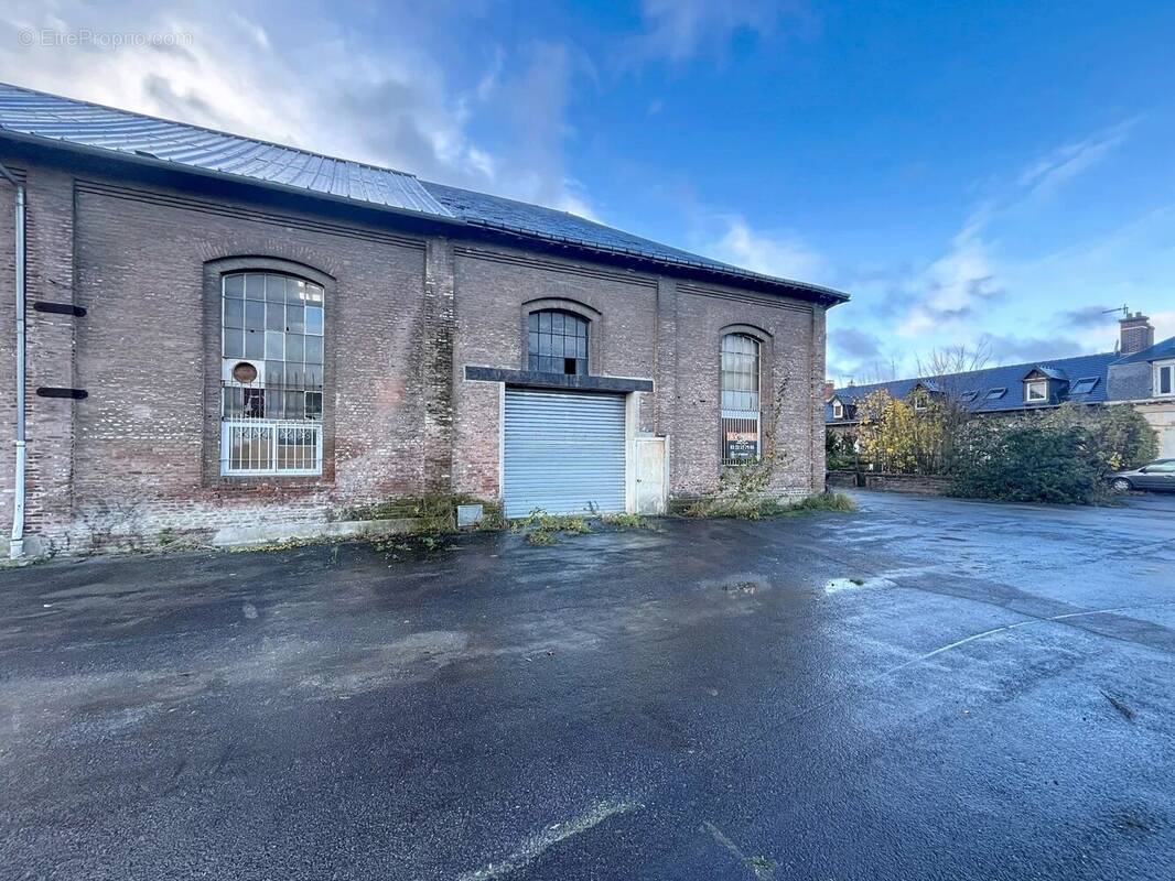 Commerce à AULNOIS-SOUS-LAON