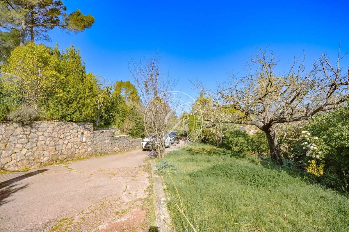Maison à LORGUES
