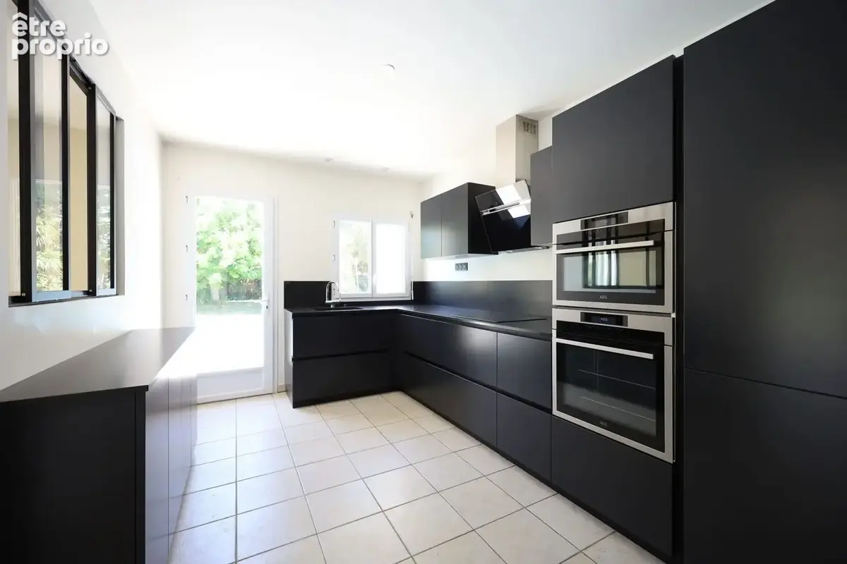 Maison 214 m² à Lagord  - photo 4