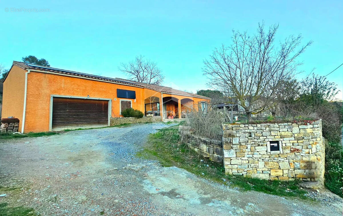 Maison à ANTUGNAC