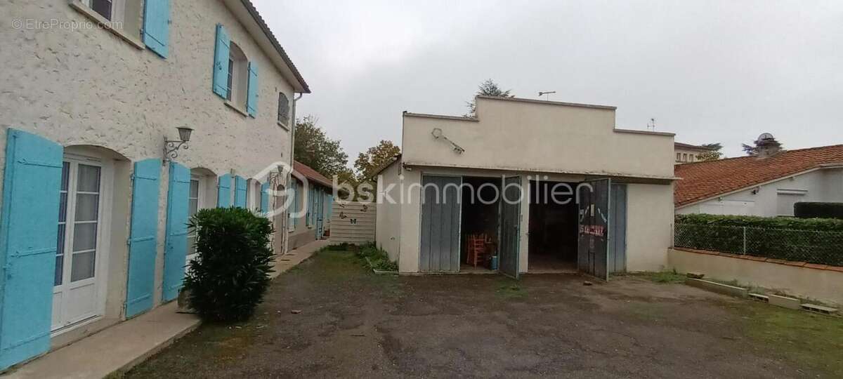 Maison à BARBEZIEUX-SAINT-HILAIRE