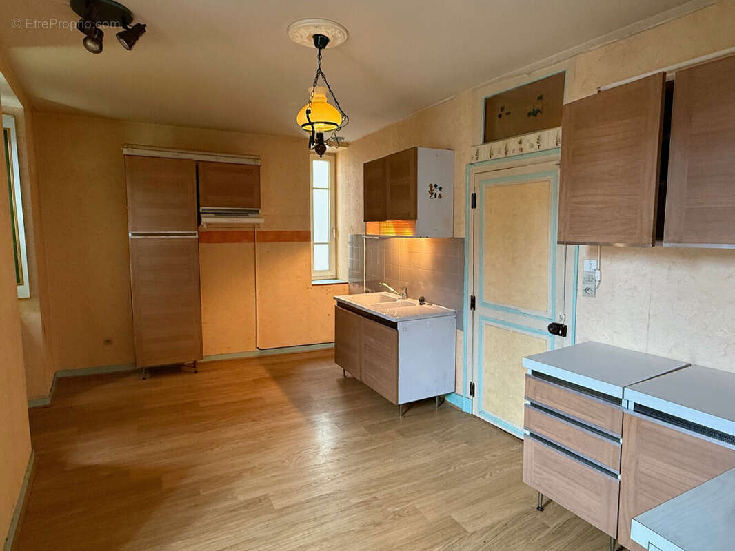 Appartement à CLUIS