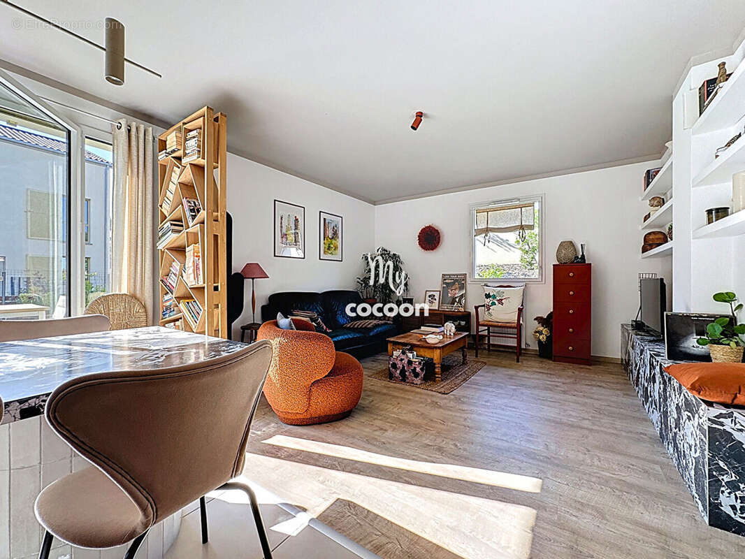 Appartement à CHARLY