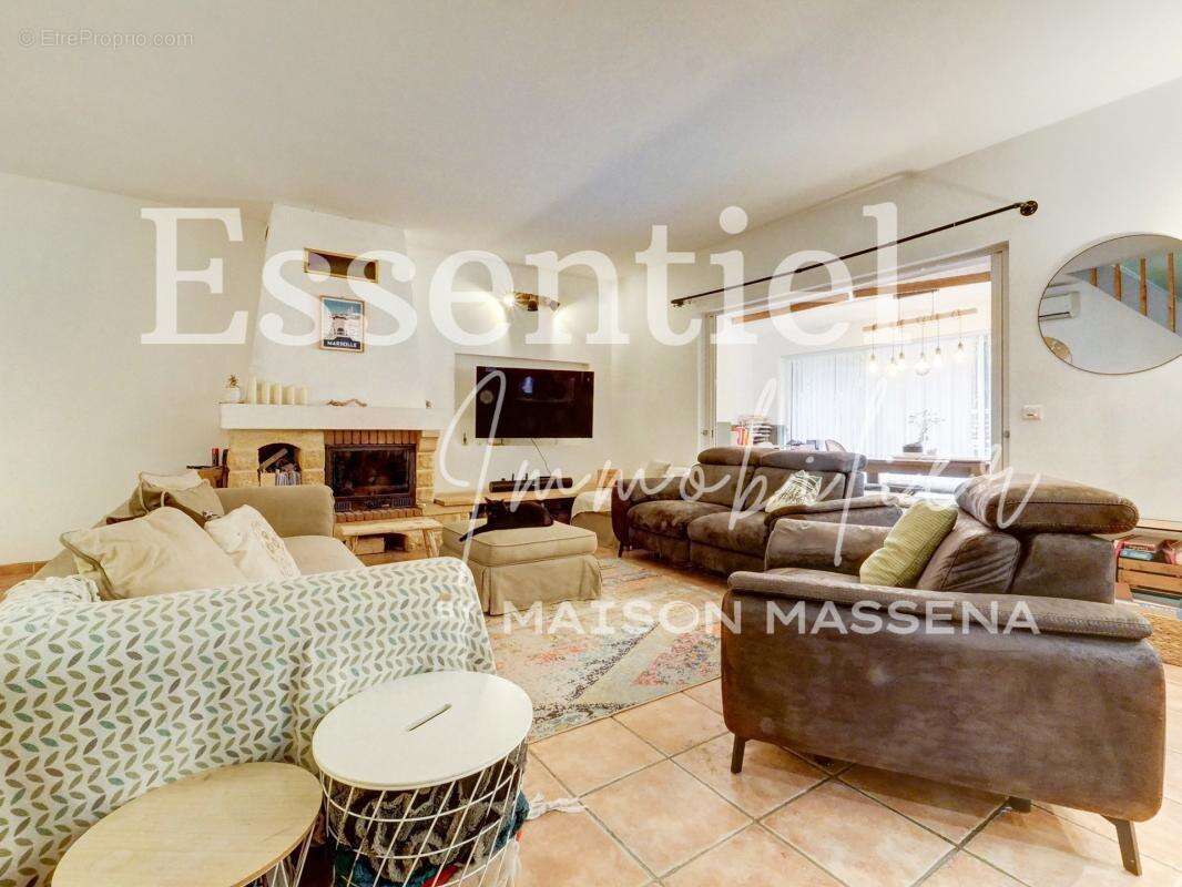 Maison à SAINT-LAURENT-DU-VAR