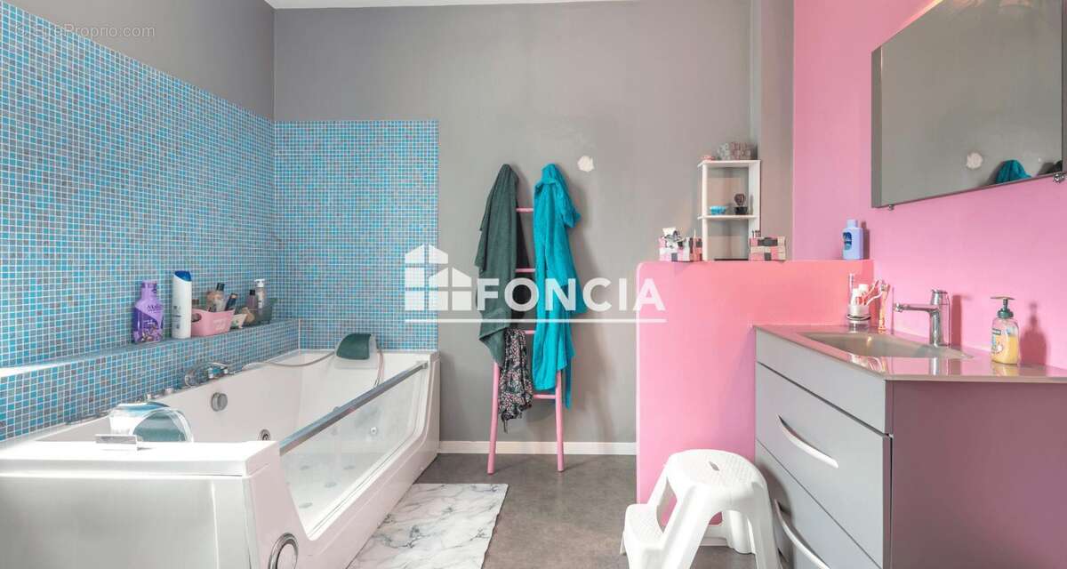 FONCIA - Maison familiale 4 pièces de 122 m2 - photo 10
