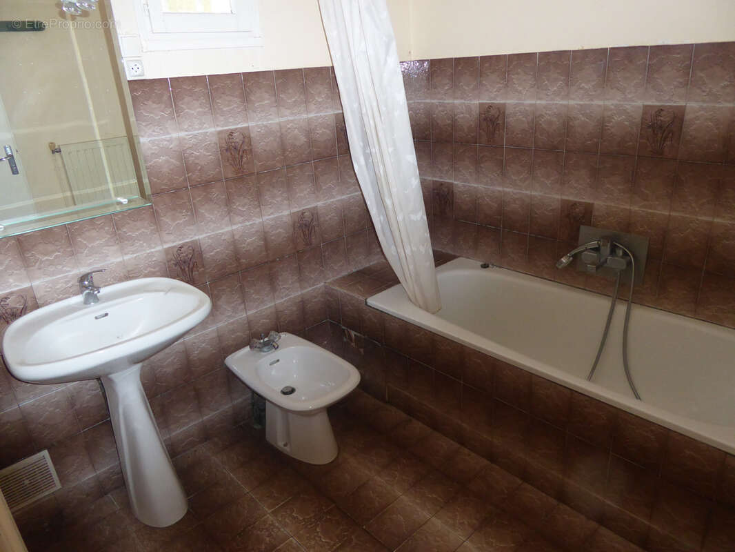 Maison à LES ESSARDS