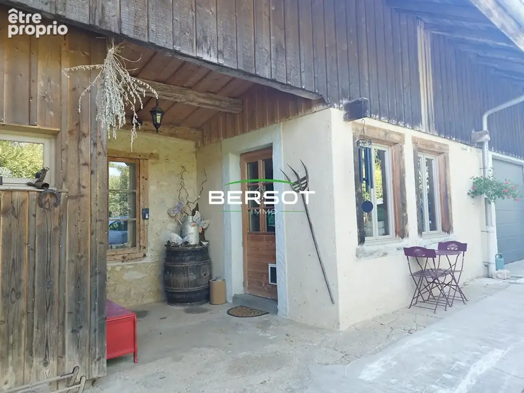 LES HOPITAUX VIEUX Ferme comtoise avec gîtes - photo 2