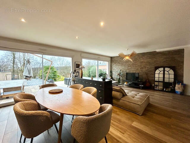 Maison à LA VILLE-DU-BOIS