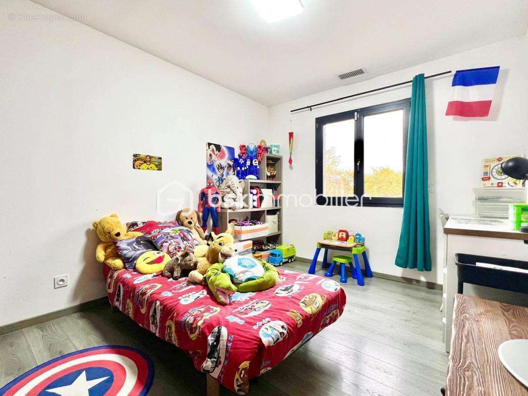 Commerce à COLOMBIERS