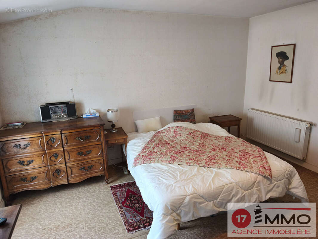 Maison Familiale avec Piscine et Extérieur 169m² - Cire d'Aunis - photo 6