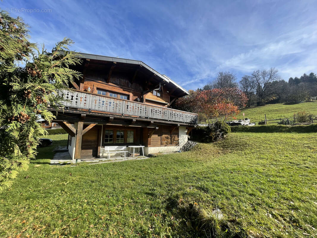 Maison à DEMI-QUARTIER