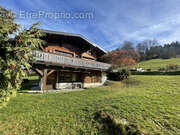 Maison à DEMI-QUARTIER